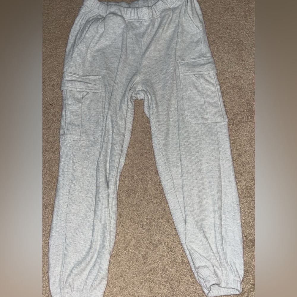brand new aerie cargo sweats
